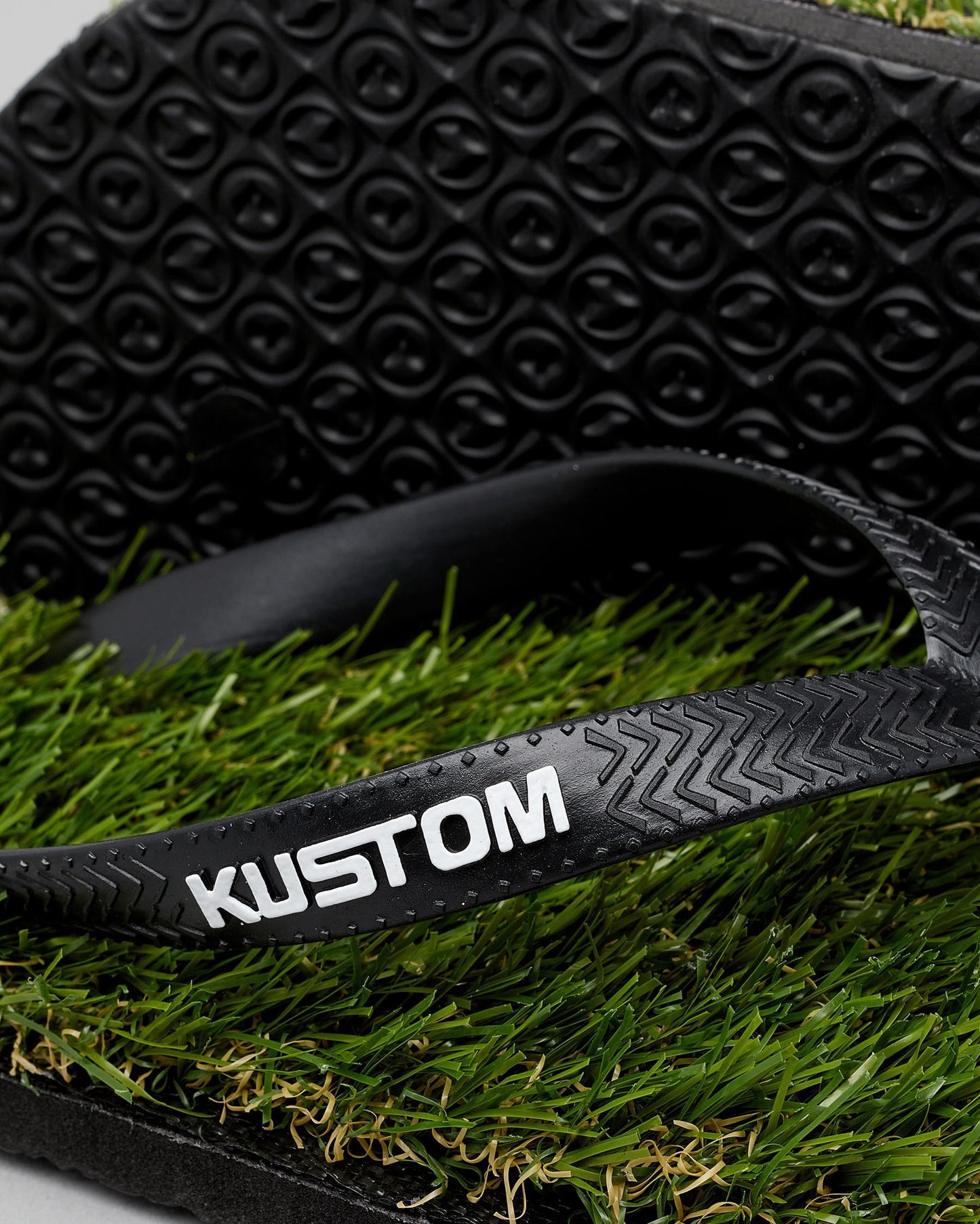 Keep on the Grass Thongs