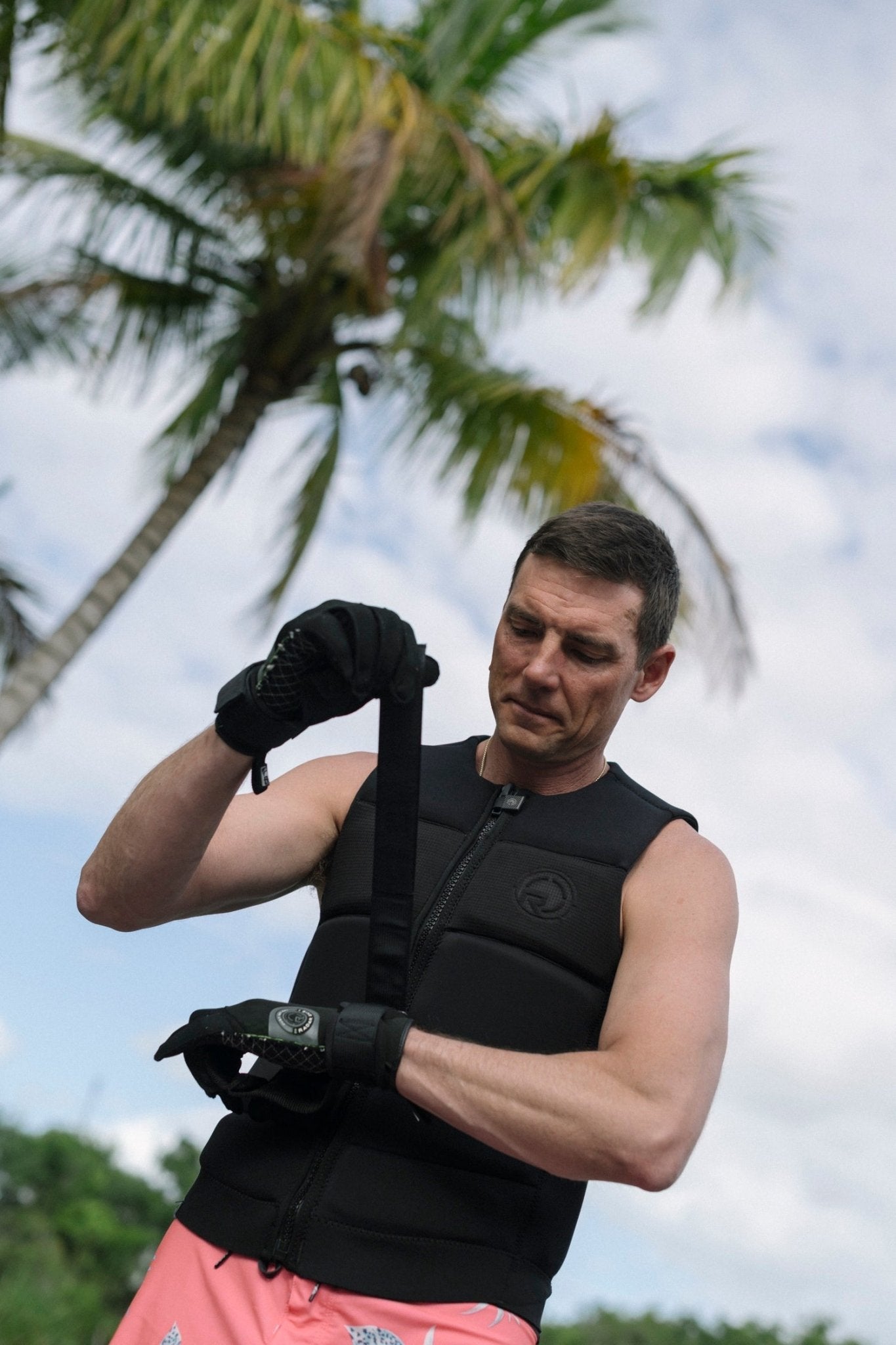 2026 Radar Vice Glove - Radar255030 - Black / Midnight Volt - Small