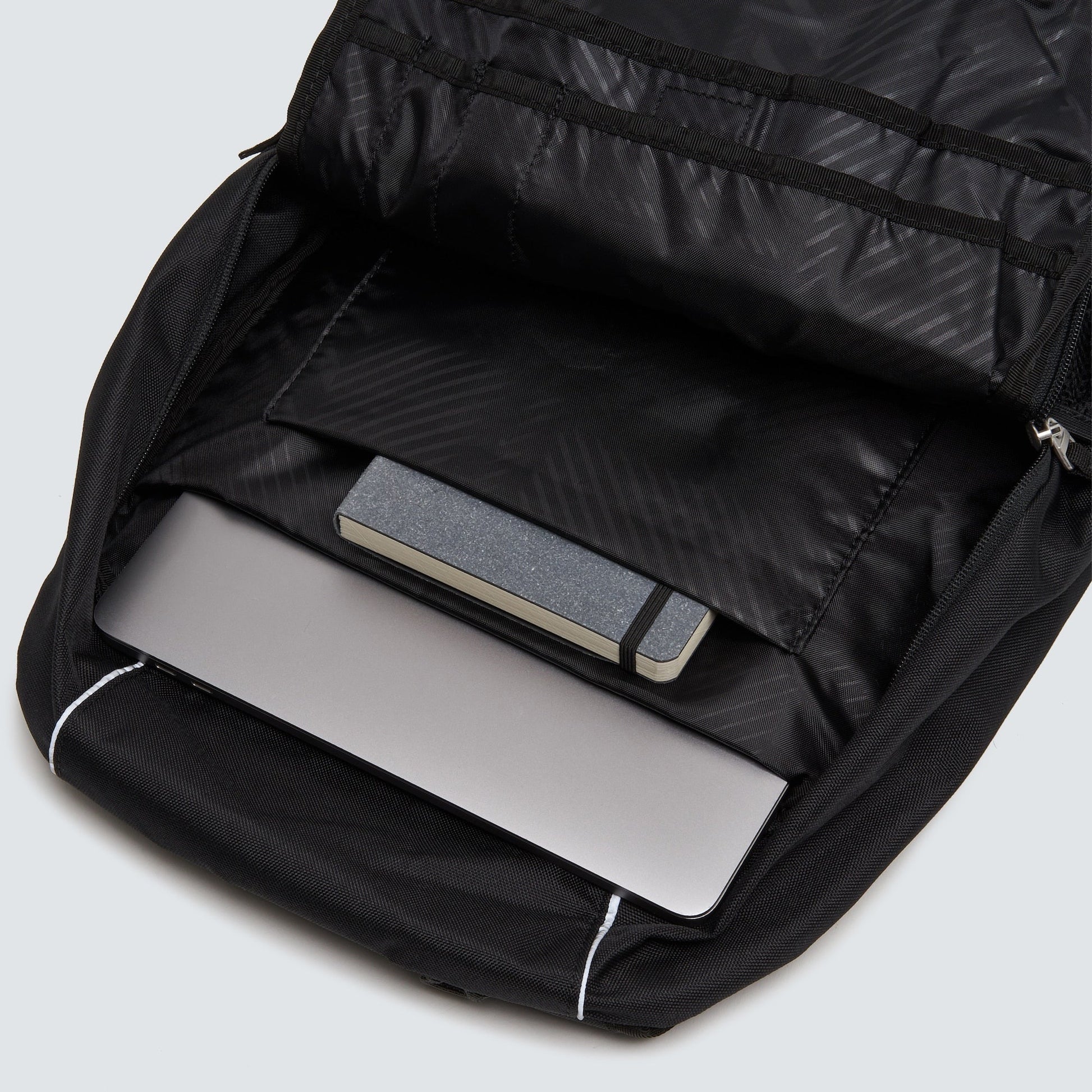 ENDURO 20L 3.0 - Oakley921416 - 9Q7 - FORGED IRON/REDLINE - U