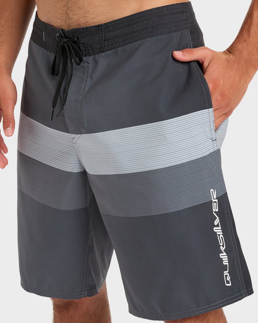 EVERYDAY PADANG BEACHSHORT 20 - QuiksilverEQYBS04900 - BLACKRECONNECTSTRIPE - 40