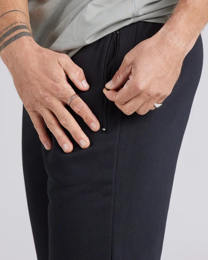 Renegade Slim Trackpant - The Mad HueysH223M09003 - BL001 - Black - L