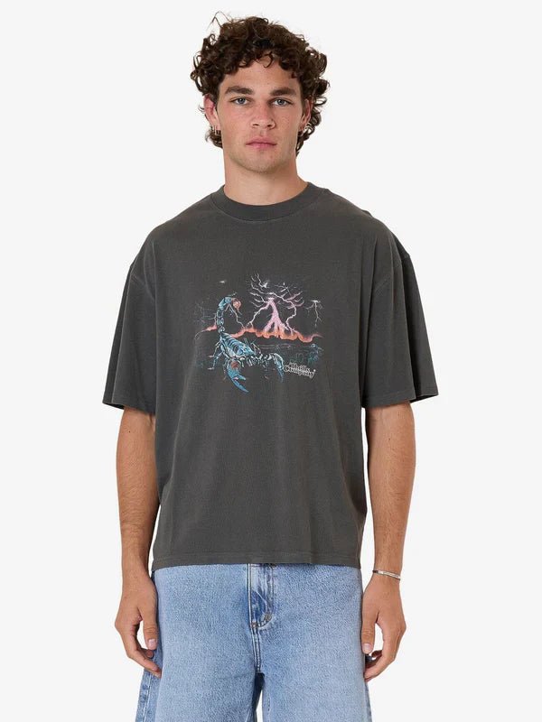 Scorpion Ridge Box Fit Oversize Short Tee - ThrillsSMU24 - 165BM - Merch Black - L