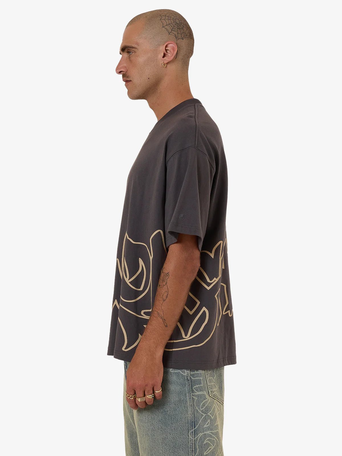 Sprays Oversized Tee - WorshipPH25 - 123BWW - Worn Black - XS