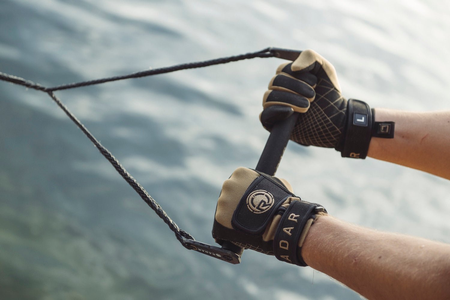 2024 Radar Podium Glove -Radar245060-Black / Gold-XS