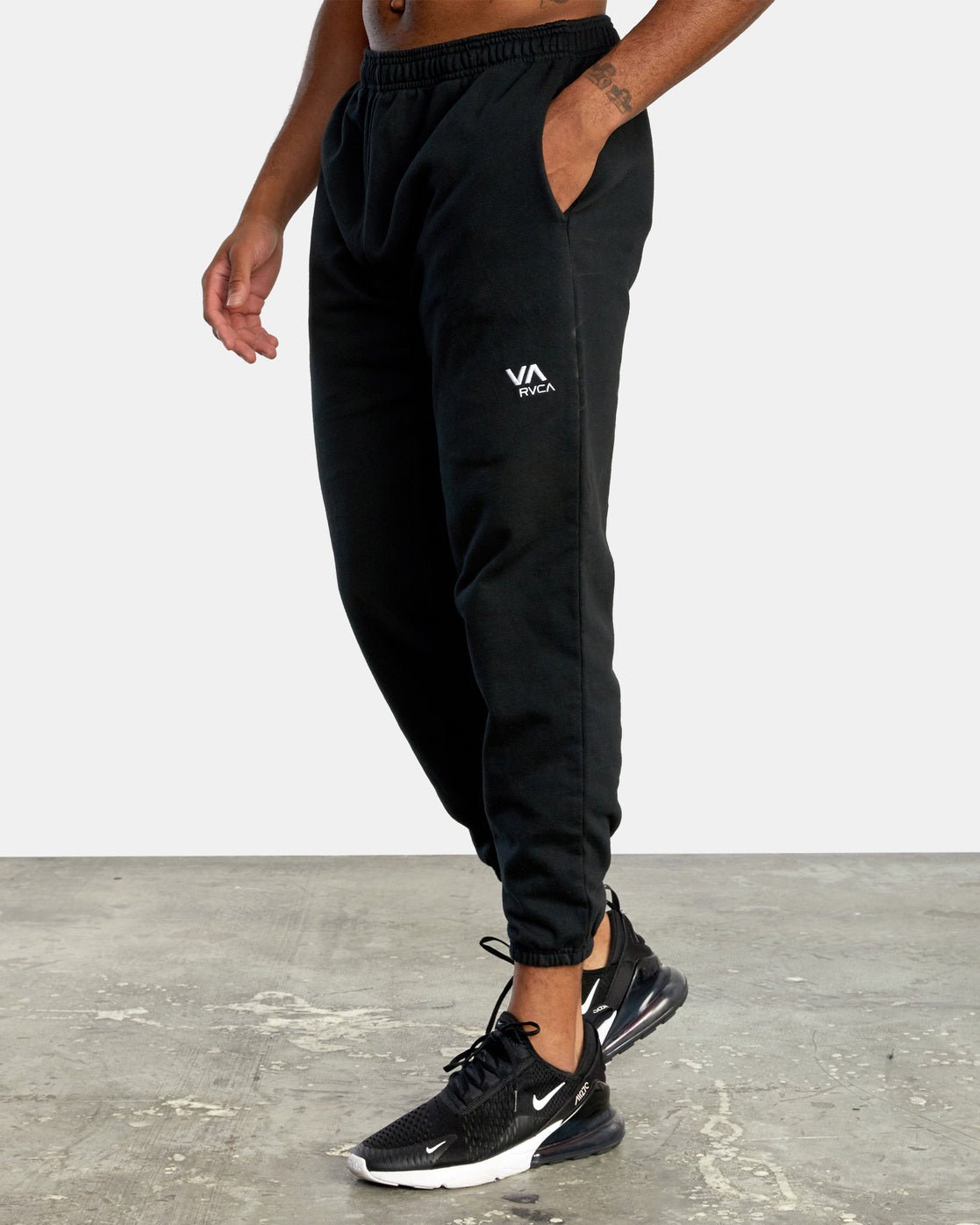 VA ESSENTIAL SWEATPANT -RVCAAVYNP00116-Black-S