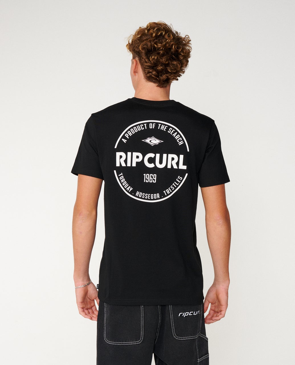 STAPLE TEE