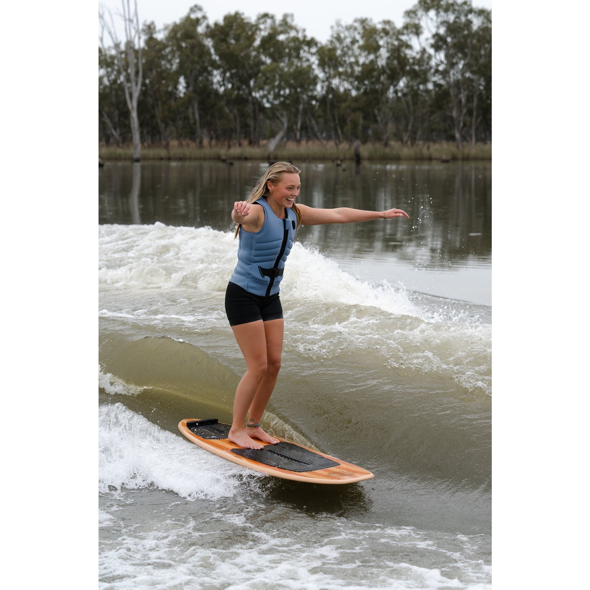 2026 IVY Signature Vest - Ivy261000-Midnight-6