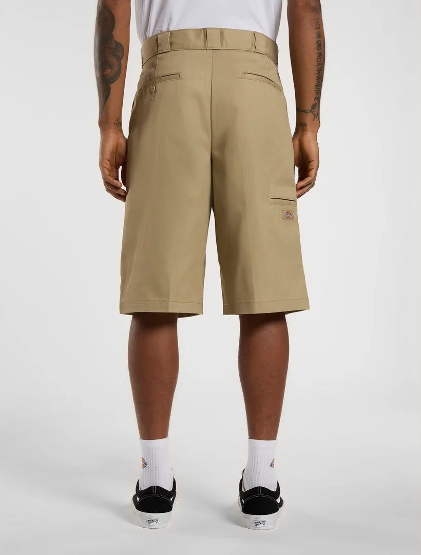 13 Loose Fit Multi Pocket Short'