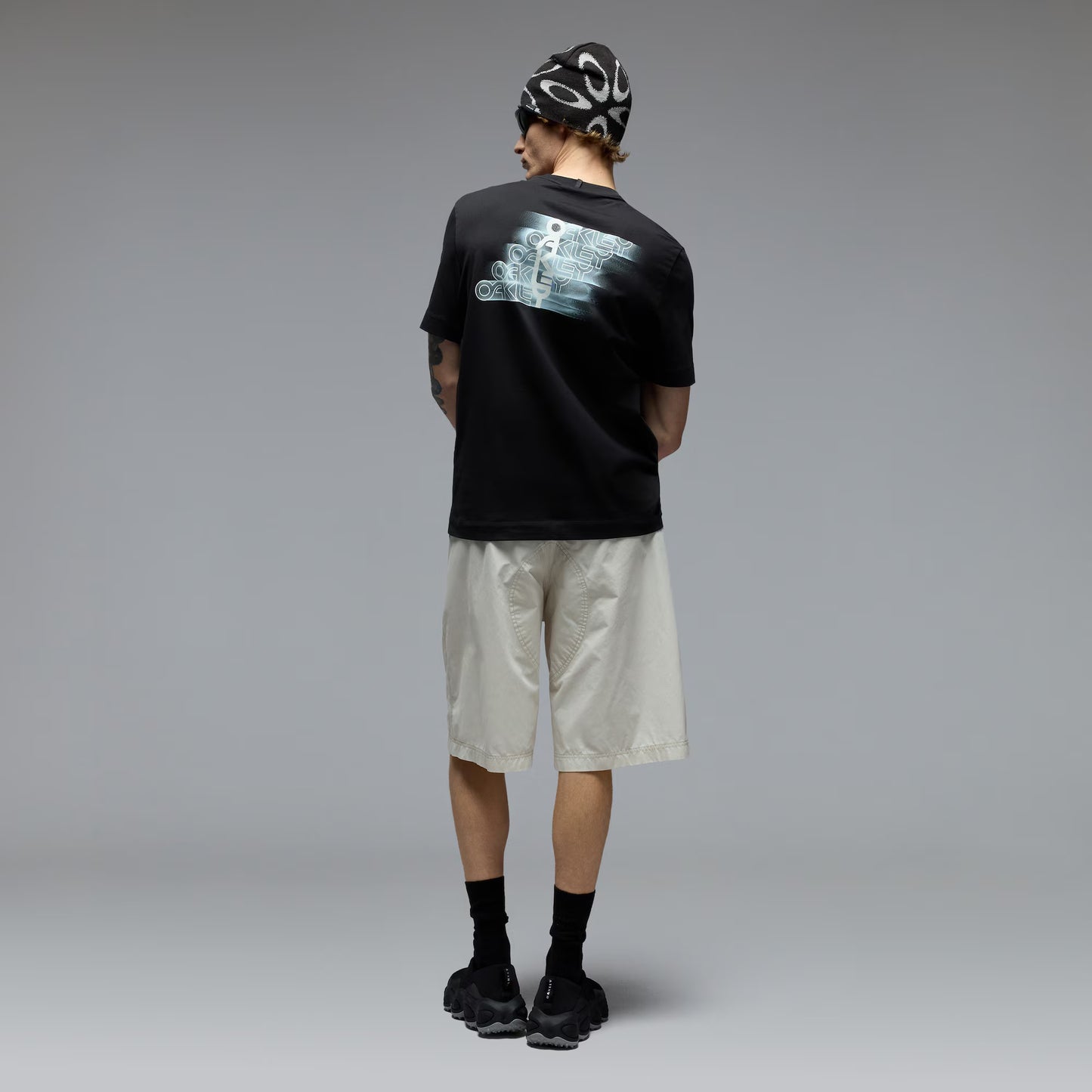 STACKED FLOW TEE