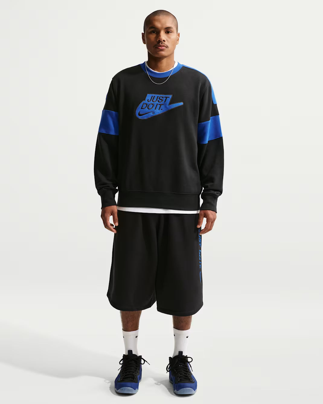 Nike Sportswear Club Men's French Terry Crew-Neck Sweatshirt
