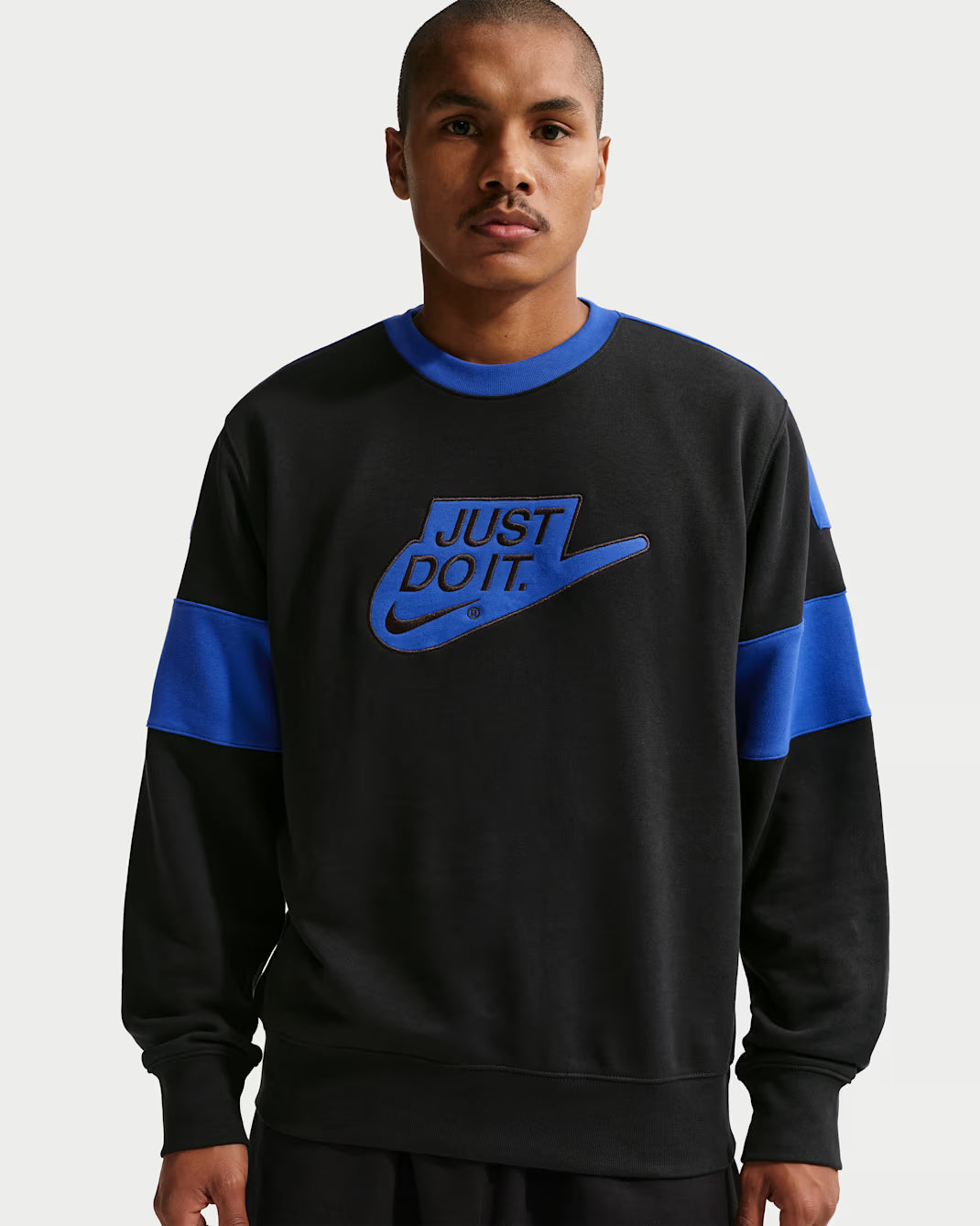 Nike Sportswear Club Men's French Terry Crew-Neck Sweatshirt
