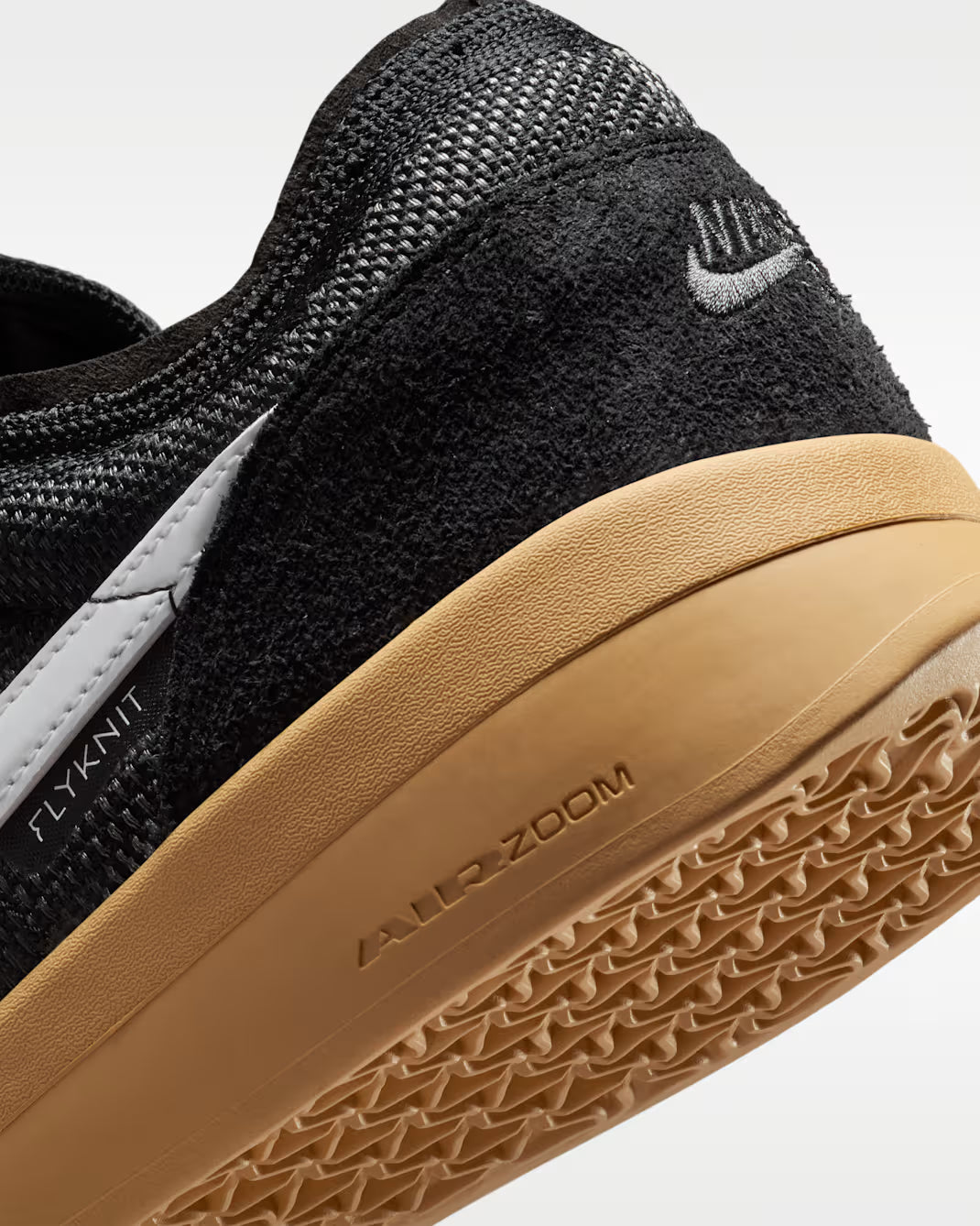 Nike SB PS8 - BLACK/WHITE-ANTHRACITE-GUM YELLOW