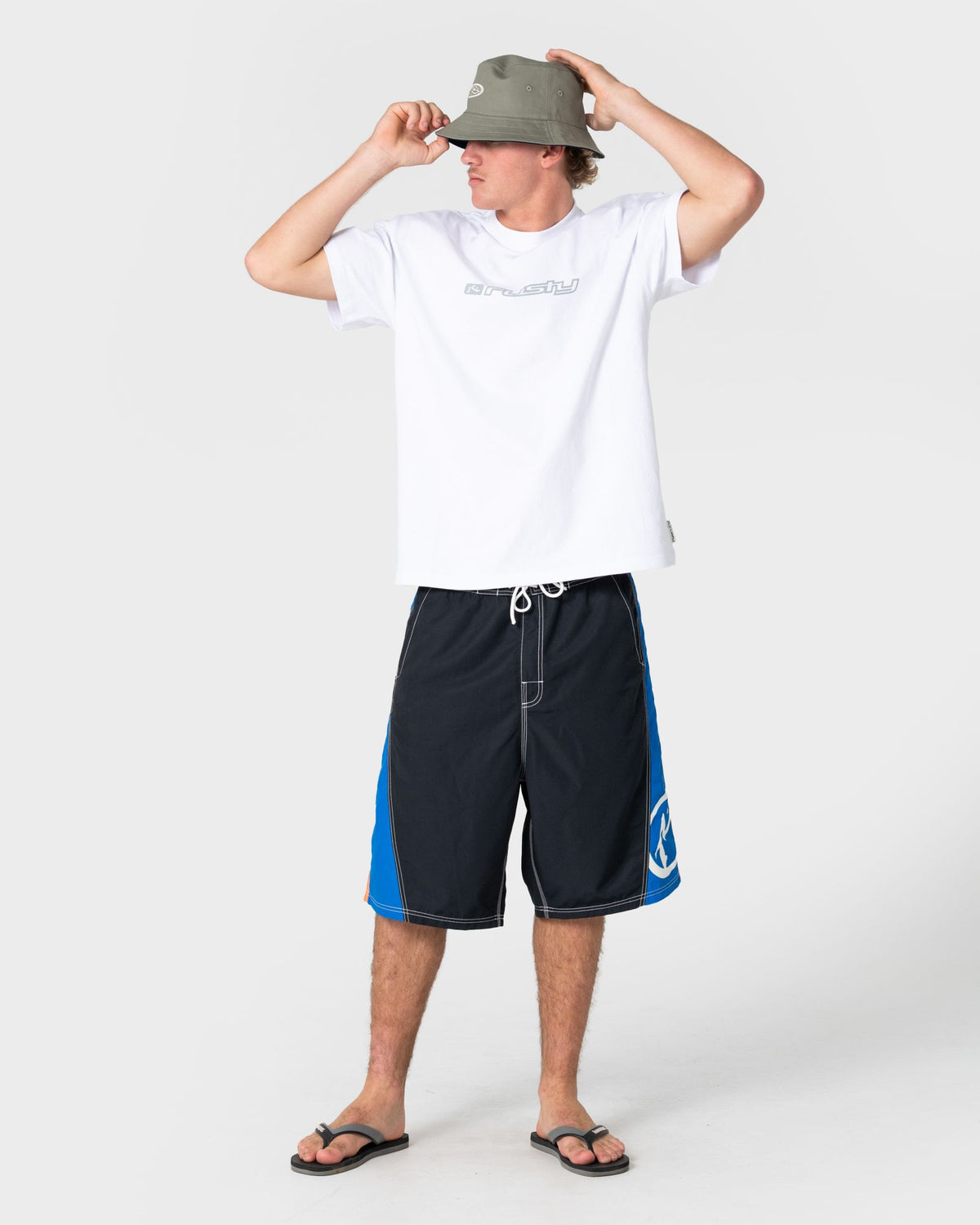 KICK FLIP REVERSIBLE BUCKET HAT