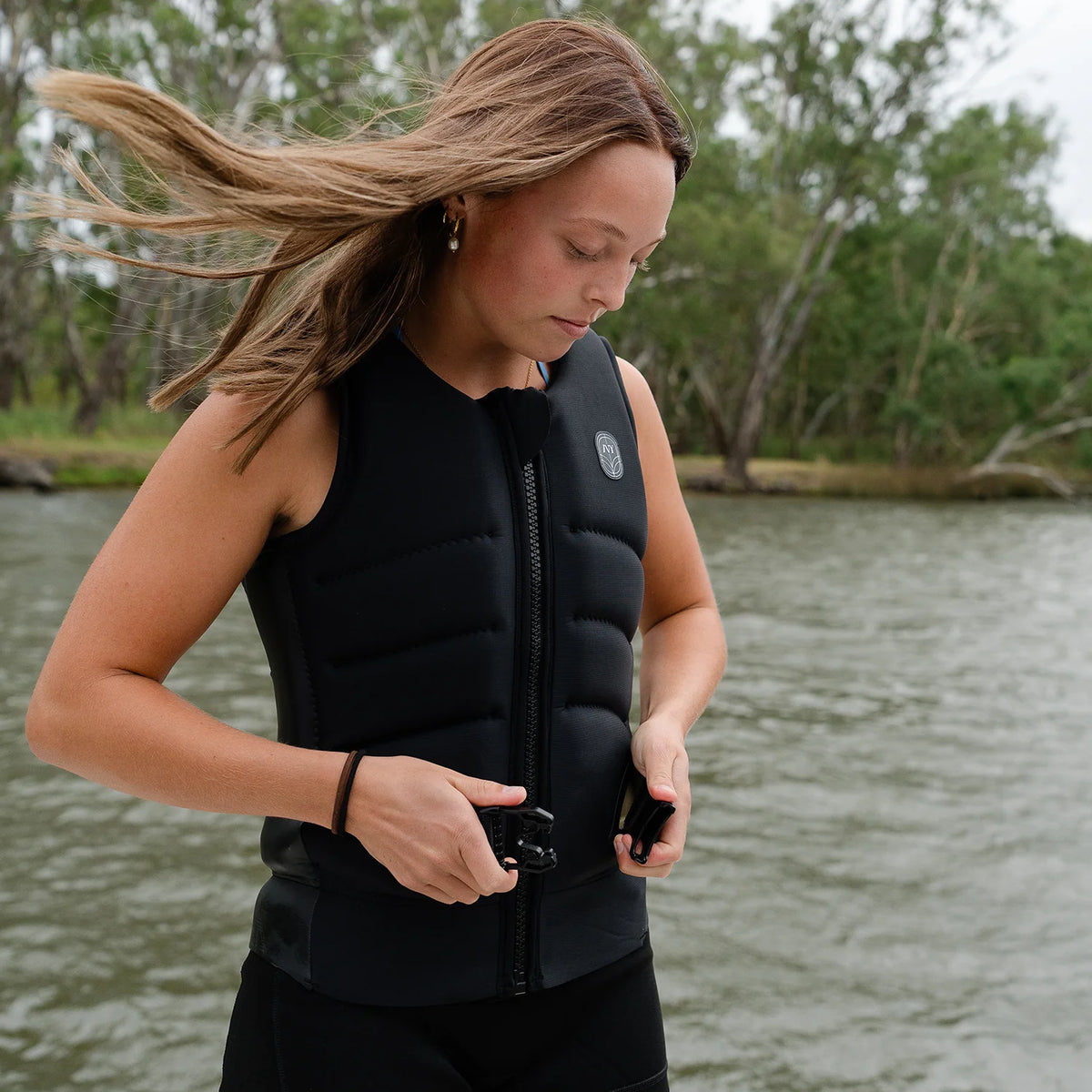 2027 IVY SIGNATURE VEST