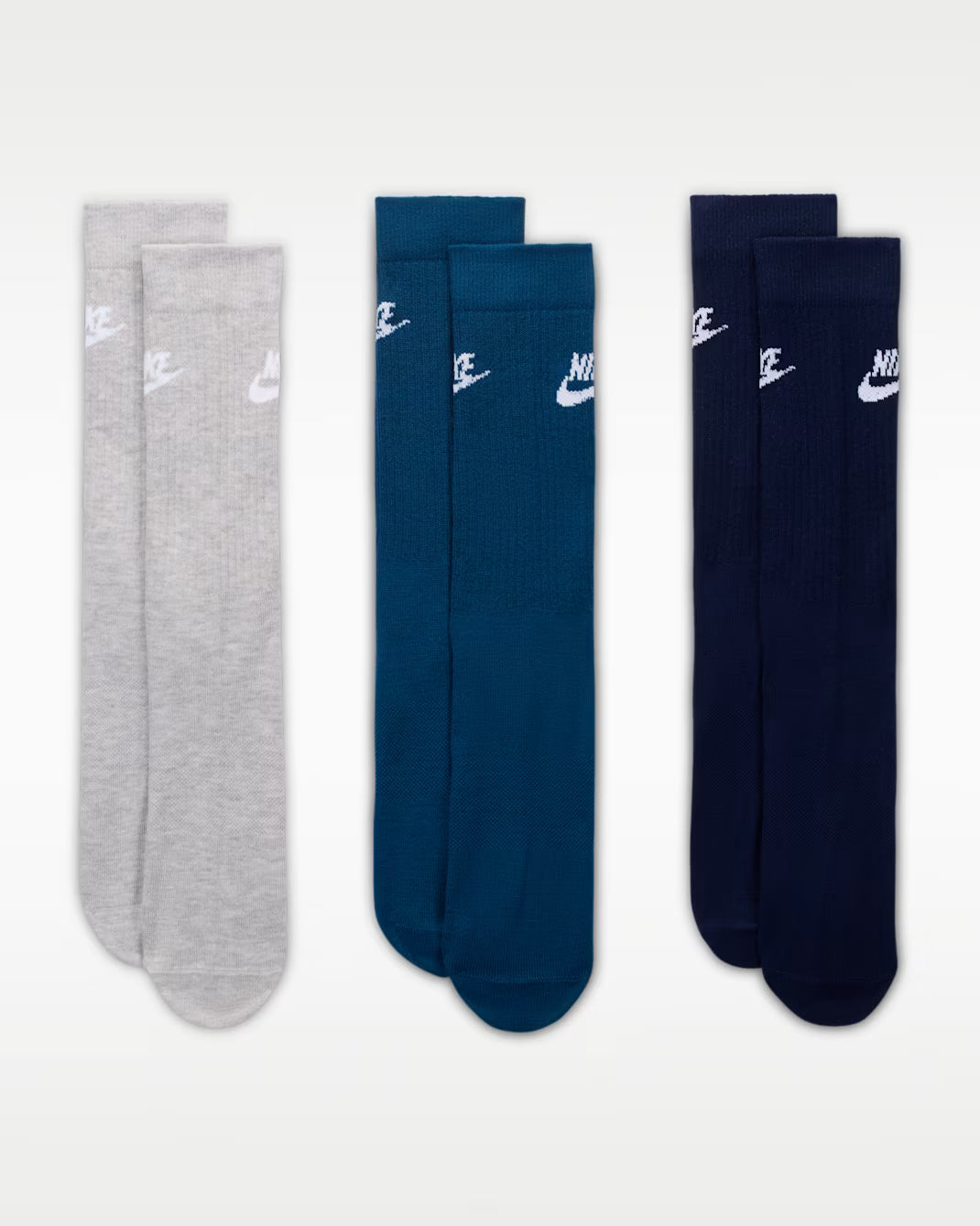 Nike Sportswear Everyday Essential Crew Socks (3 Pairs)