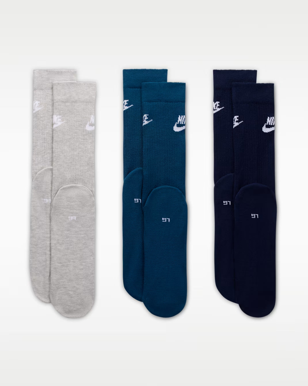 Nike Sportswear Everyday Essential Crew Socks (3 Pairs)