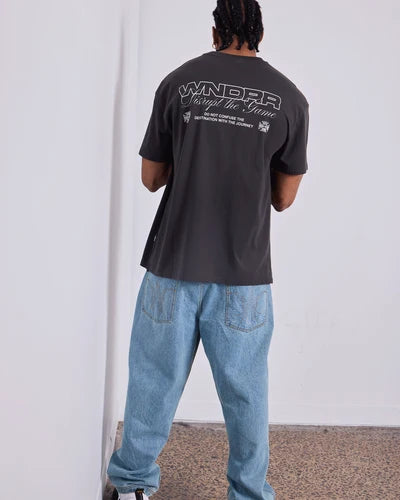 DISPLACE BOX FIT TEE
