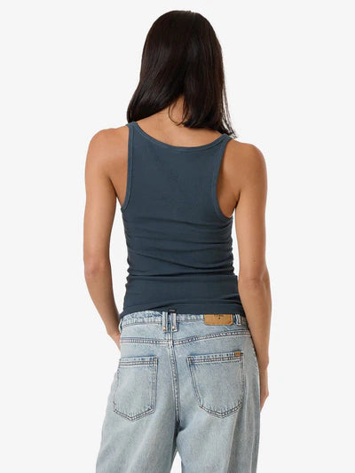 Minimal Thrills Scoop Tank