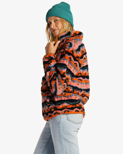 Switchback Pullover