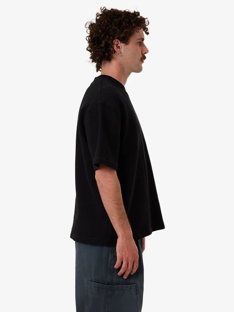 Arts & Industrial Box Fit O/S Waffle Tee - ThrillsTA25 - 110B - Black - L