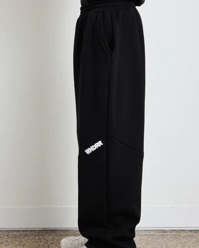 Halo Jumbo Trackpant - WNDRRW26DI016-BLACK-S