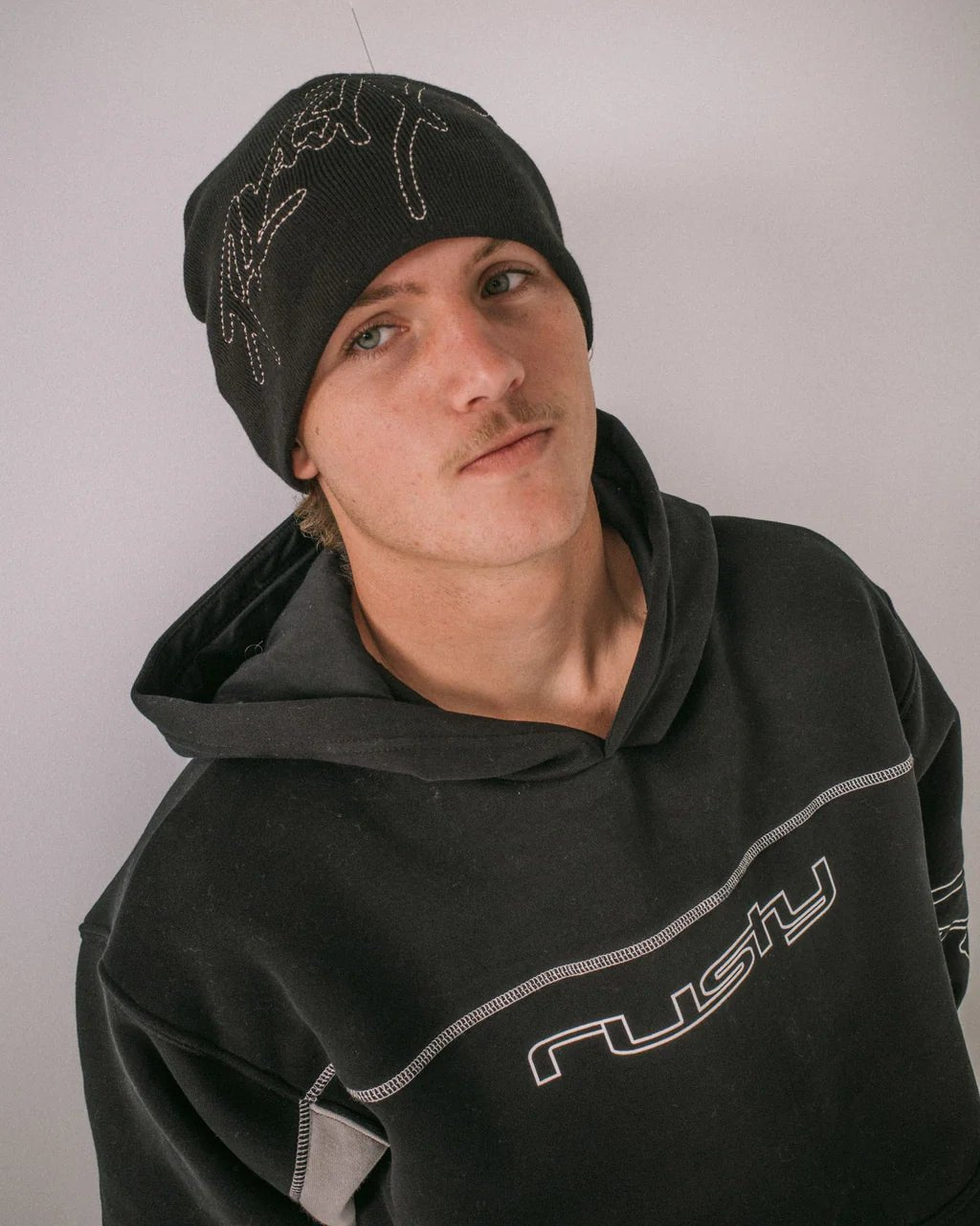 HOODUS BEANIE - RustyHBM0483-BLACK-OSFM