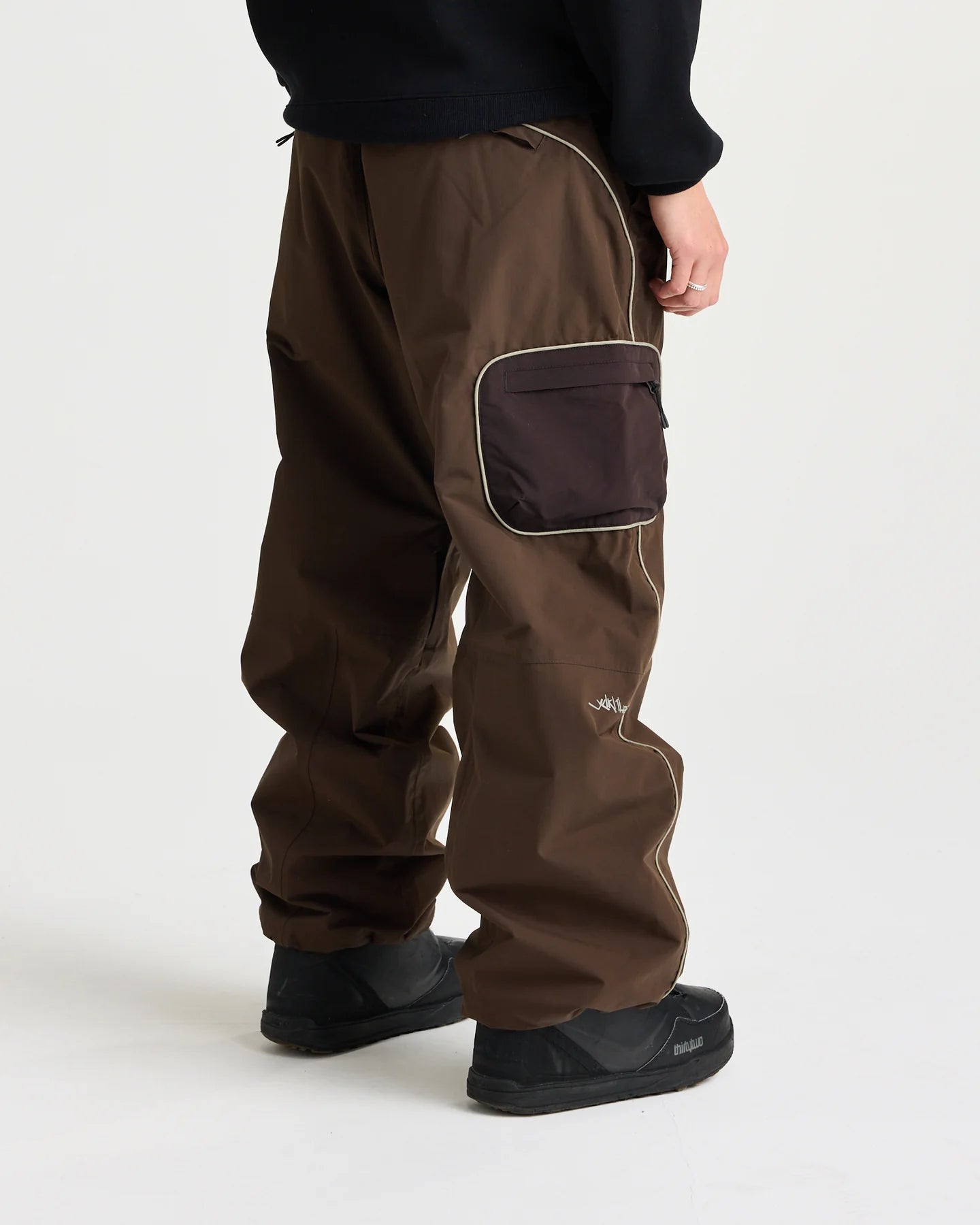 Mobbin Pant - Yuki ThreadsW26MPBRW-Brown-Medium
