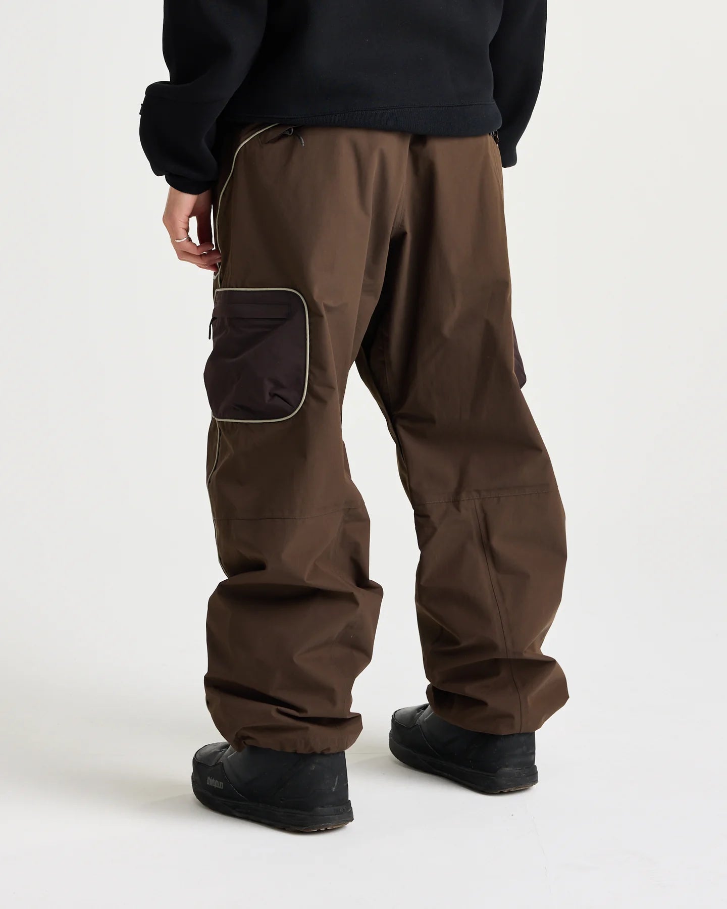 Mobbin Pant - Yuki ThreadsW26MPBRW-Brown-Medium