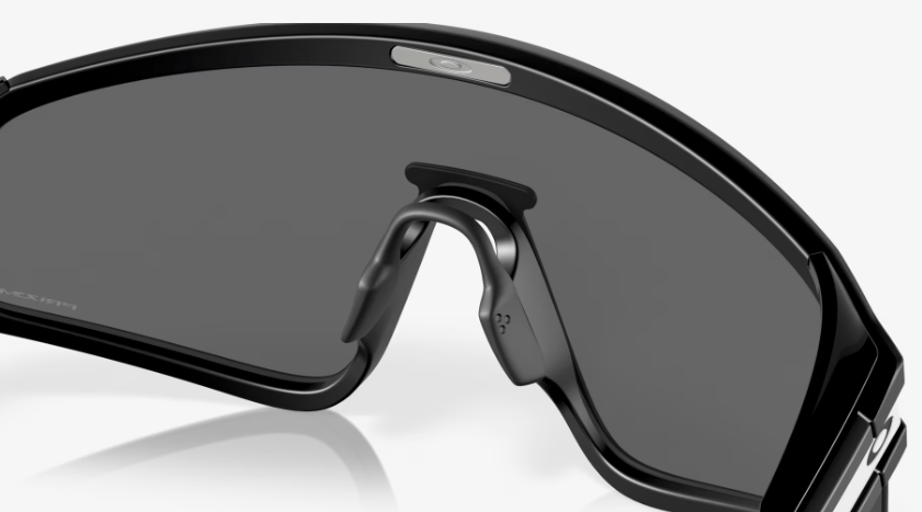 Oakley Latch Panel - OAK0OO9404 - matte black W/prizm black