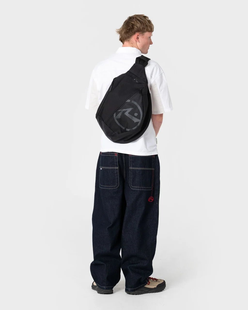 OVERTURN SLING BAG -RustyBPM0397-BLACK-OSFM