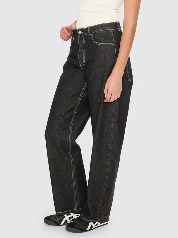 Sloane Low Rise Barrel Jean -ThrillsWTDP-477BRW-Raw Black-6