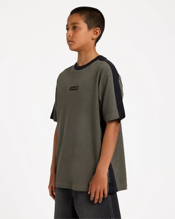 BOYS SPEC ICONIC SS