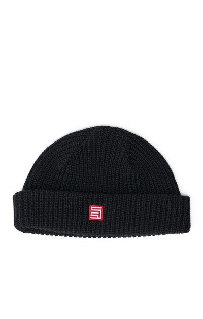 RED CUBE LOW BEANIE
