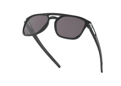 Oakley Latch Beta