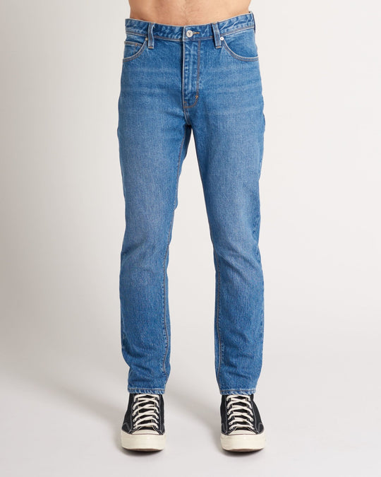 A DROPPED SLIM BLUE ROOM